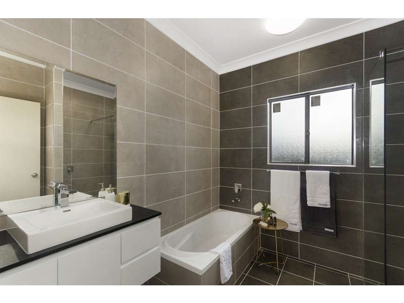 15 Featherwood Street, Mount Low QLD 4818