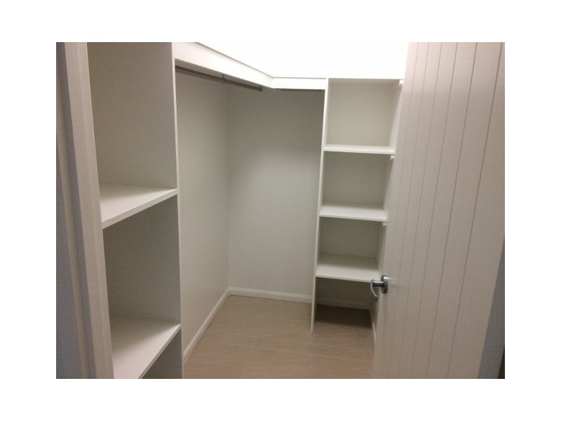 33 Hillock Street, Bushland Beach QLD 4818