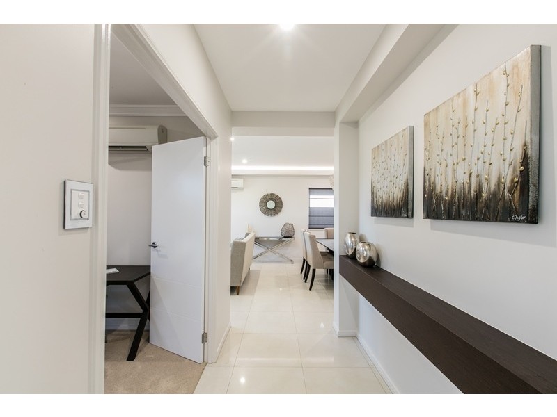 9 Featherwood Street, Mount Low QLD 4818