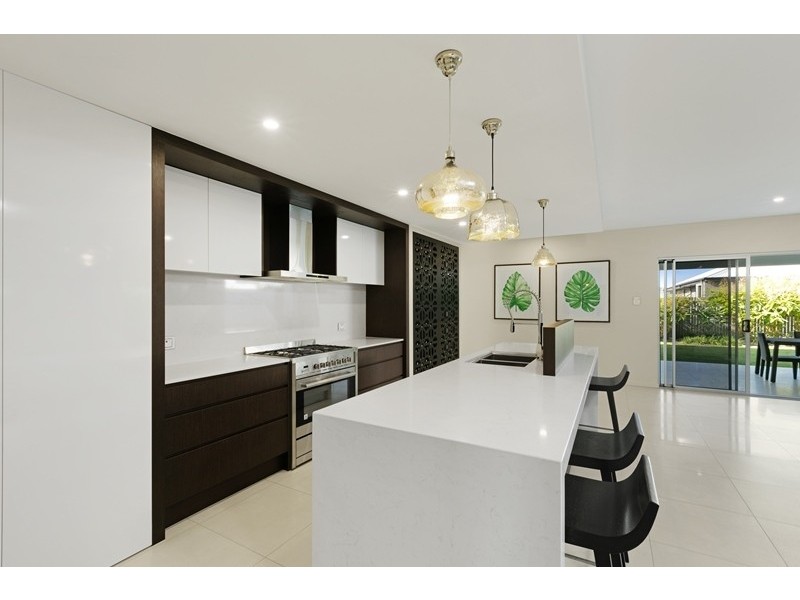 9 Featherwood Street, Mount Low QLD 4818