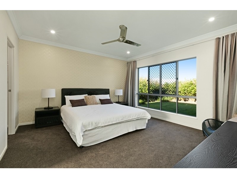 9 Featherwood Street, Mount Low QLD 4818