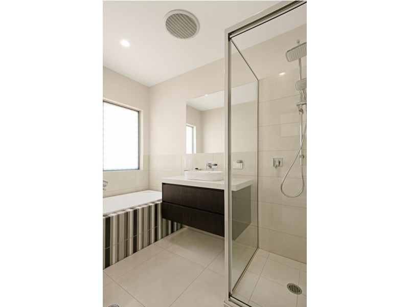 9 Featherwood Street, Mount Low QLD 4818