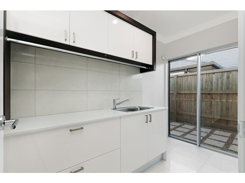 9 Featherwood Street, Mount Low QLD 4818