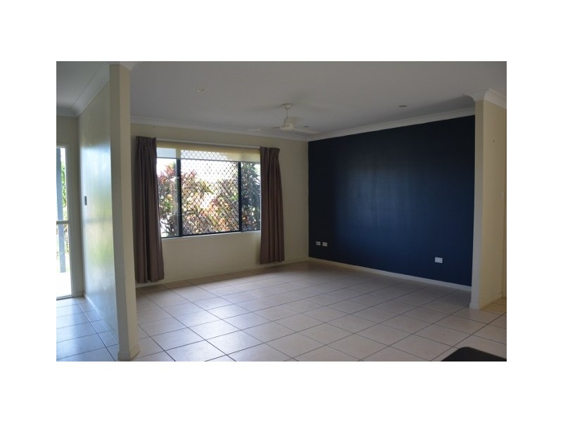 24 Seabrook Circuit, Bushland Beach QLD 4818