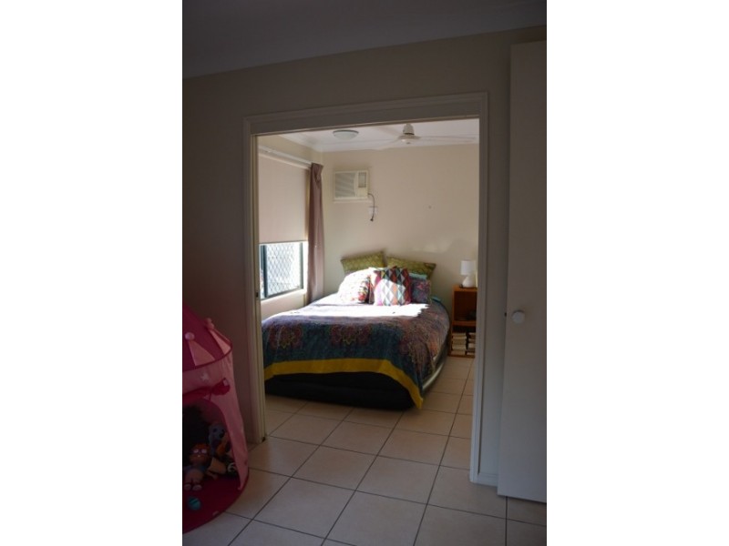 24 Seabrook Circuit, Bushland Beach QLD 4818