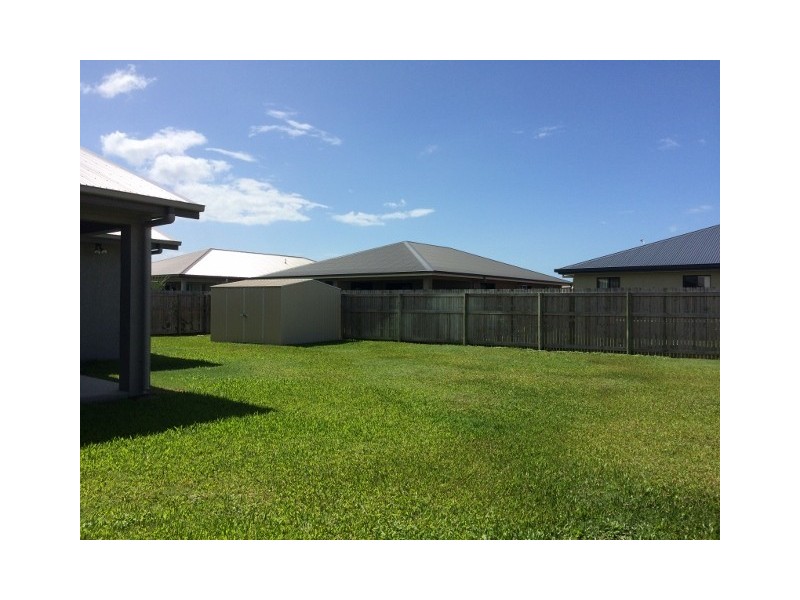 18 Dragon Flower, Mount Low QLD 4818
