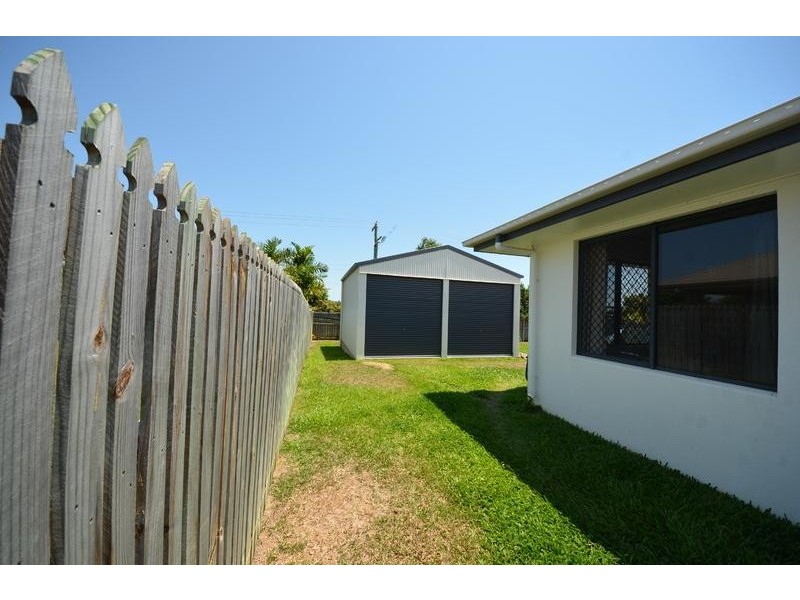 24 Hilton Way, Mount Louisa QLD 4814