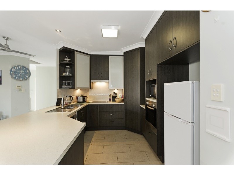 11 Hillock Crescent, Bushland Beach QLD 4818