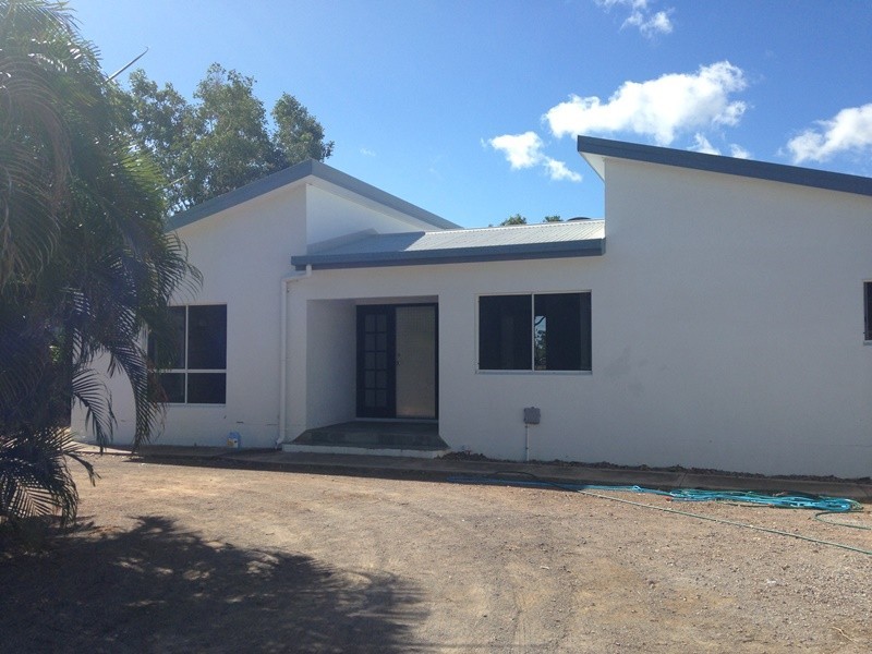 10 Duroy Street, Mount Low QLD 4818