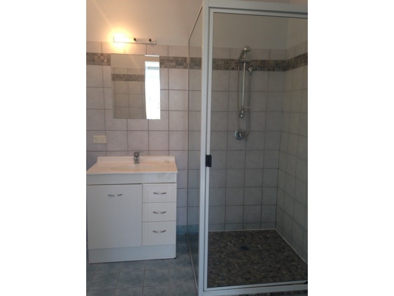 10 Duroy Street, Mount Low QLD 4818