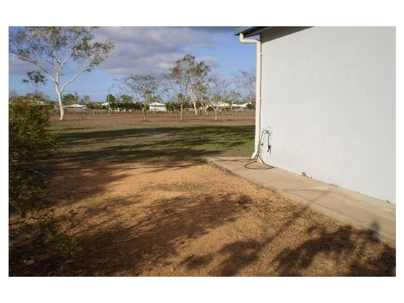 10 Duroy Street, Mount Low QLD 4818