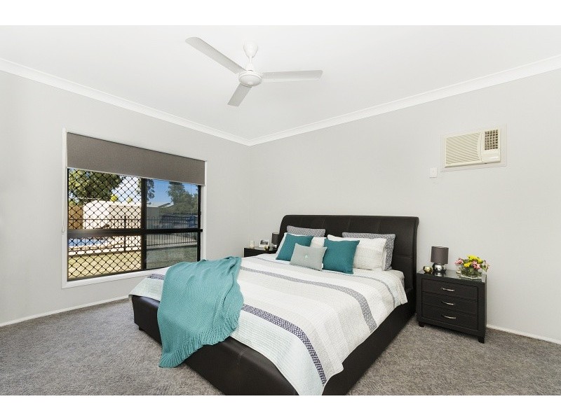 16 Seabrook Cct, Bushland Beach QLD 4818