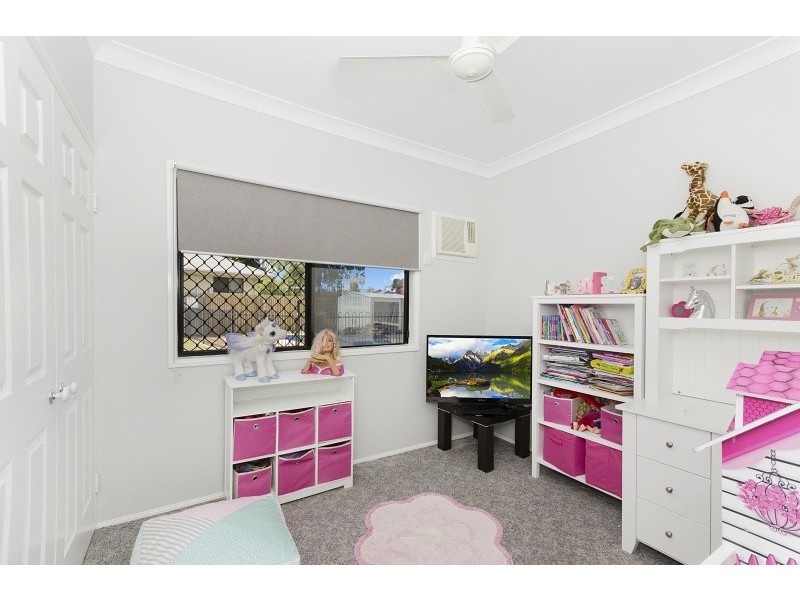 16 Seabrook Cct, Bushland Beach QLD 4818