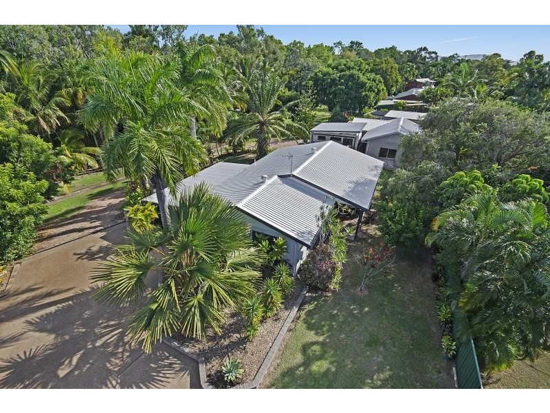 28 Manuka Court, Bushland Beach QLD 4818