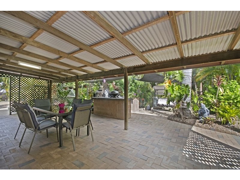 28 Manuka Court, Bushland Beach QLD 4818