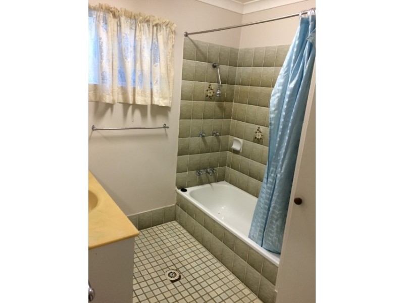 1 Balsam Street, Bushland Beach QLD 4818