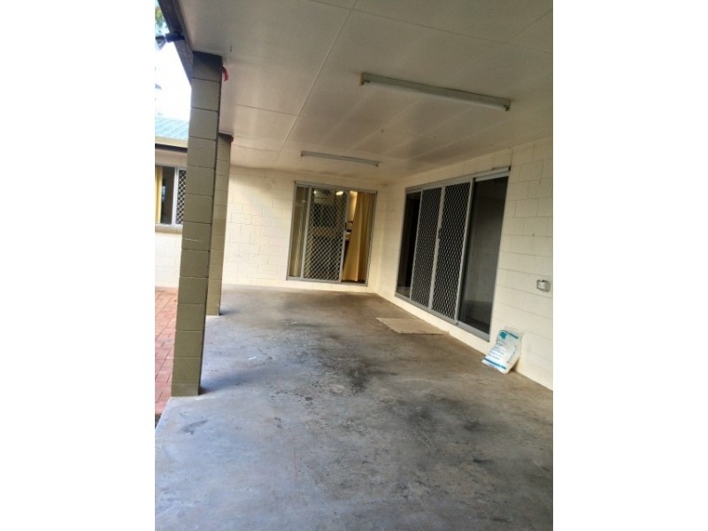 1 Balsam Street, Bushland Beach QLD 4818