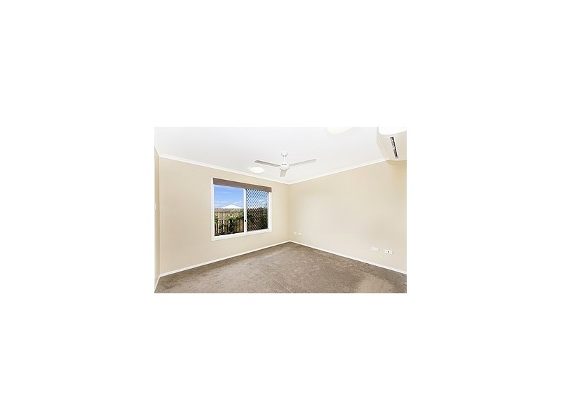 30 Ellenor Street, Mount Low QLD 4818