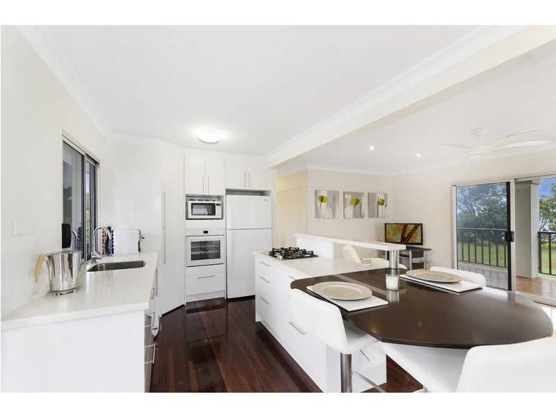 22 Reef Street, Saunders Beach QLD 4818