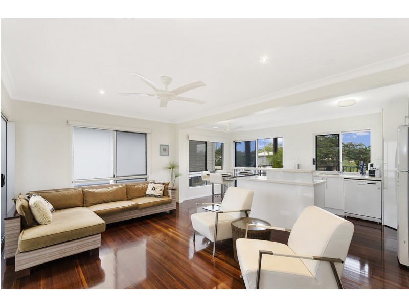 22 Reef Street, Saunders Beach QLD 4818