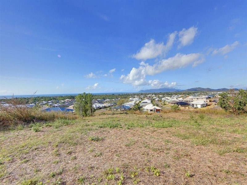 22 Cashell Crescent, Bushland Beach QLD 4818