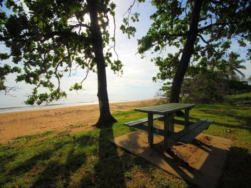 270 Ocean Parade, Balgal Beach QLD 4816