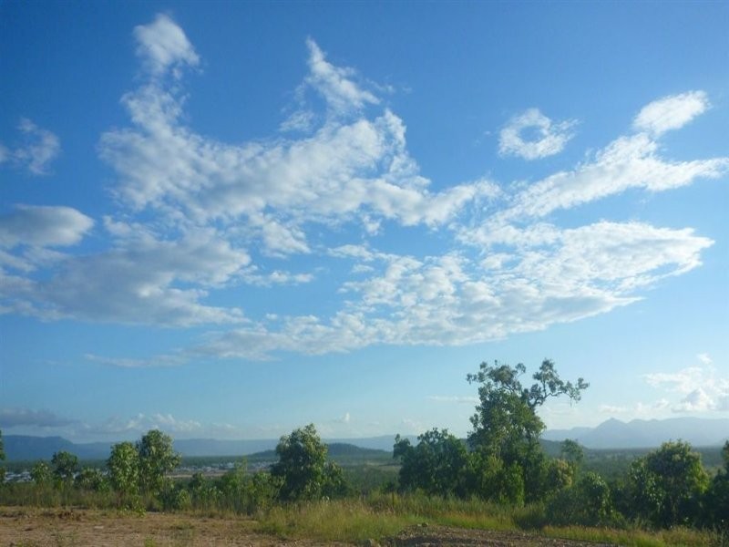 13 Harrier Court, Bushland Beach QLD 4818