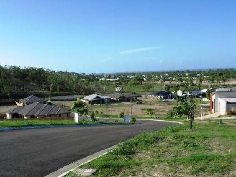 13 Harrier Court, Bushland Beach QLD 4818