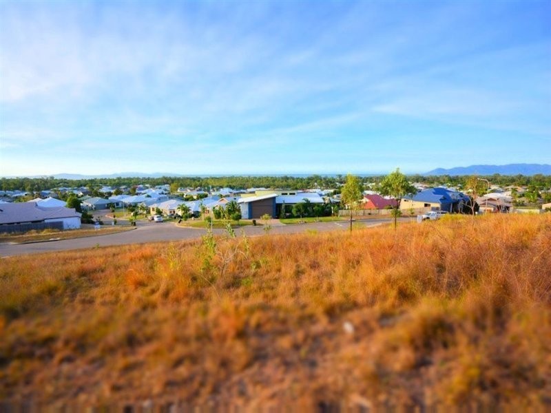 41 Shutehaven Circuit, Bushland Beach QLD 4818