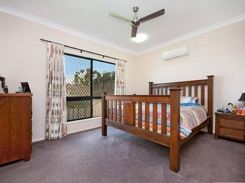 13 Britomart Street, Bushland Beach QLD 4818