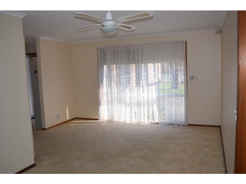 2/4 Centenary Drive, Trafalgar VIC 3824