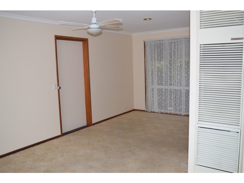 2/4 Centenary Drive, Trafalgar VIC 3824