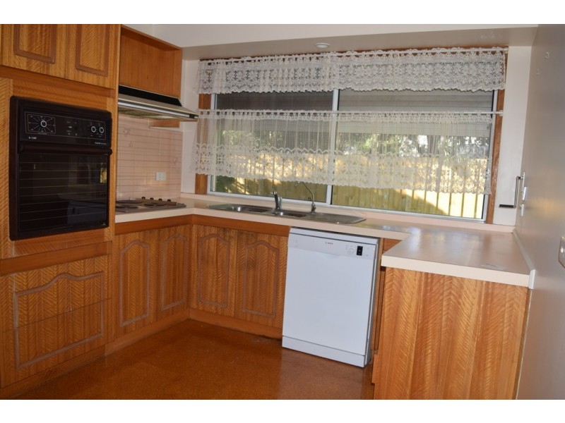 2/4 Centenary Drive, Trafalgar VIC 3824