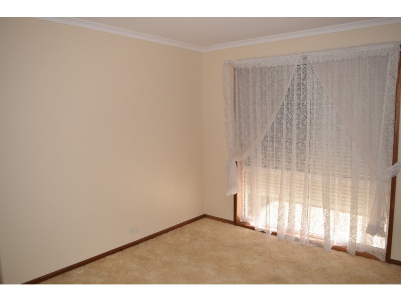 2/4 Centenary Drive, Trafalgar VIC 3824