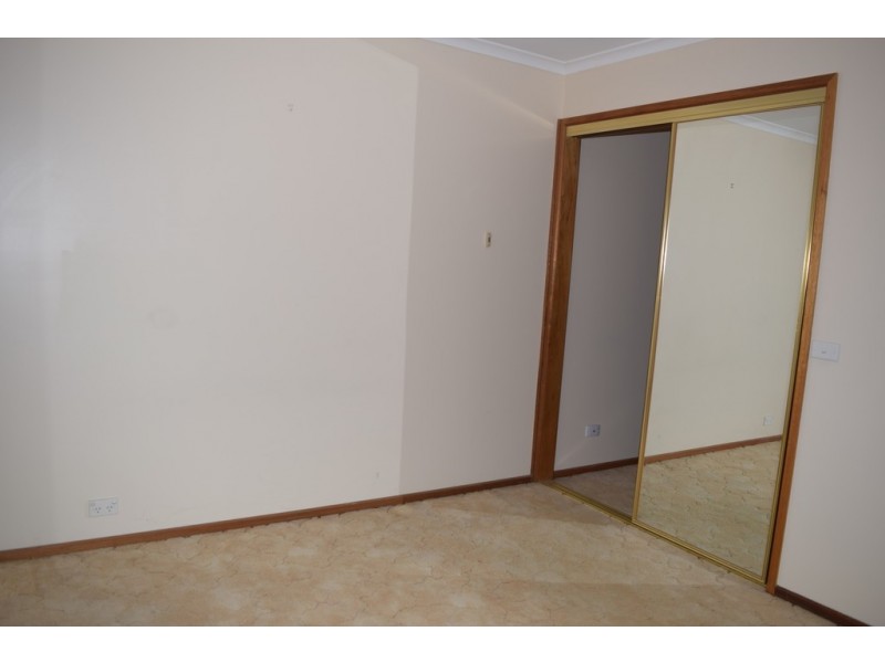 2/4 Centenary Drive, Trafalgar VIC 3824