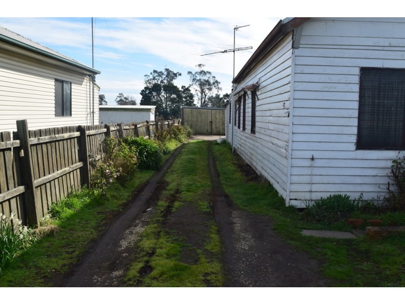 28 Waterloo Road, Trafalgar VIC 3824