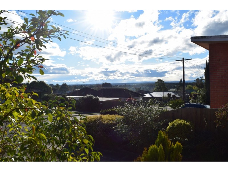 20 Heather Grove, Newborough VIC 3825