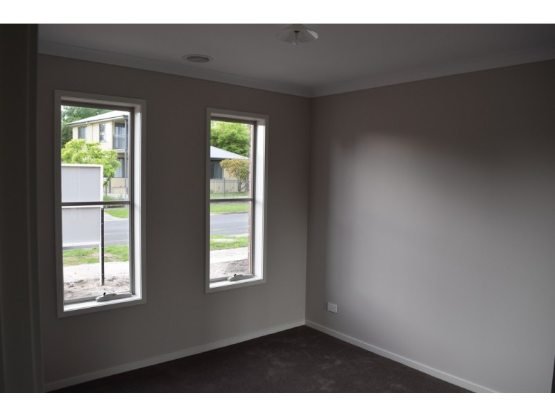 1A Summerlea Street, Trafalgar VIC 3824
