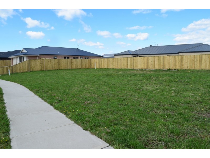 1 Cyprus Crescent, Yarragon VIC 3823