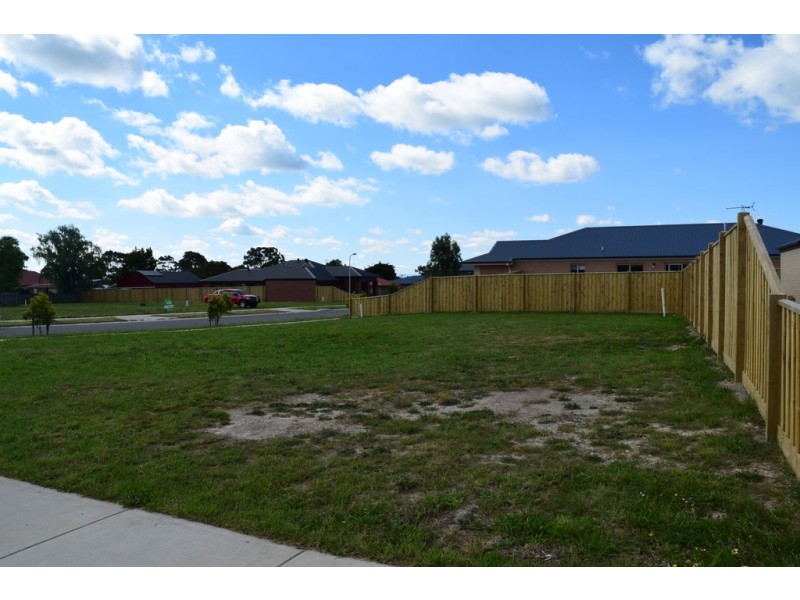1 Cyprus Crescent, Yarragon VIC 3823