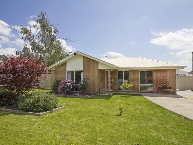 11 Cross Street, Trafalgar VIC 3824