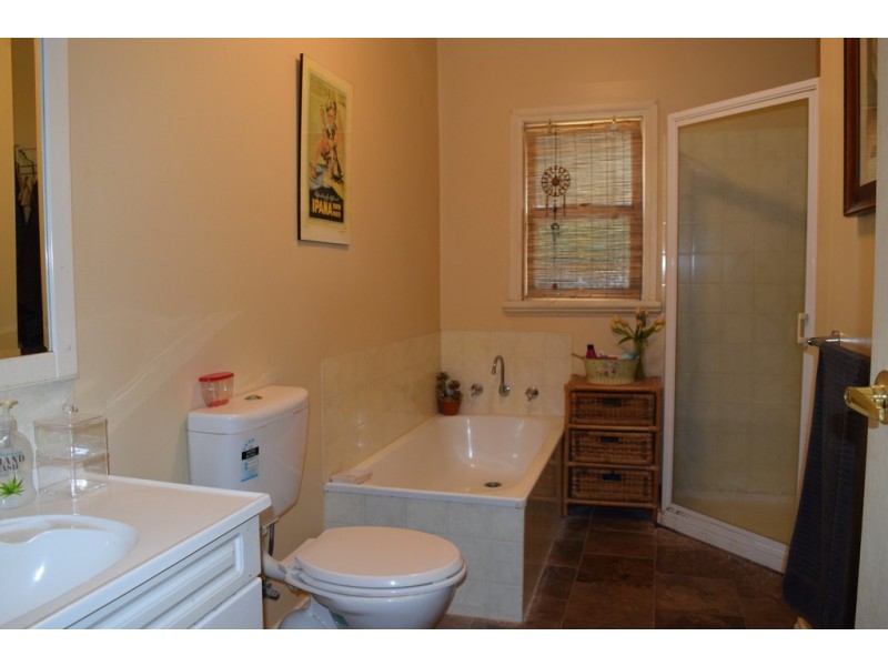 36 Chapmans Road, Trafalgar VIC 3824