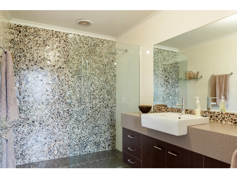 26 Parkside Drive, Moe VIC 3825