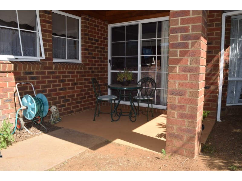 1/1-5 Johnstone Street, Thorpdale VIC 3835