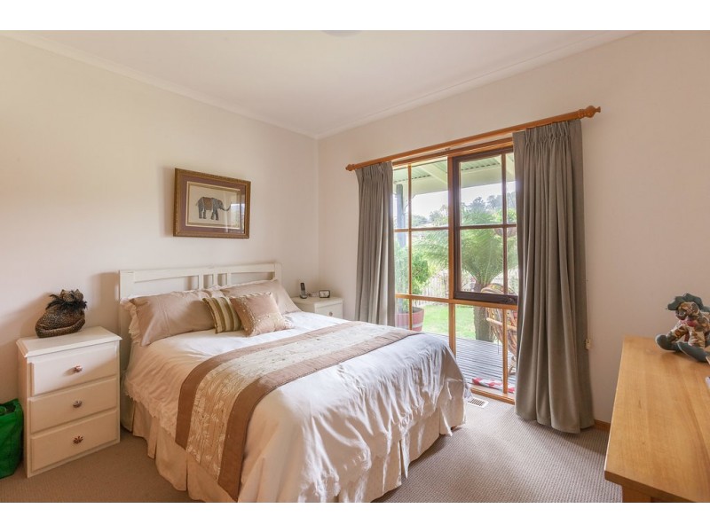 13 Centenary Drive, Trafalgar VIC 3824