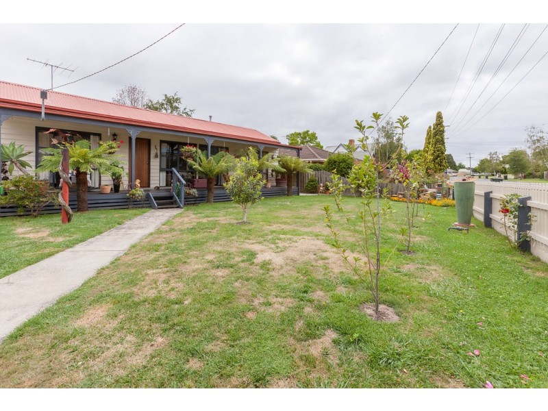13 Centenary Drive, Trafalgar VIC 3824