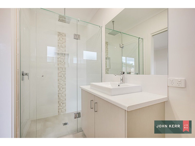 UNIT 2 and 3 /10 ASHBY STREET, Trafalgar VIC 3824