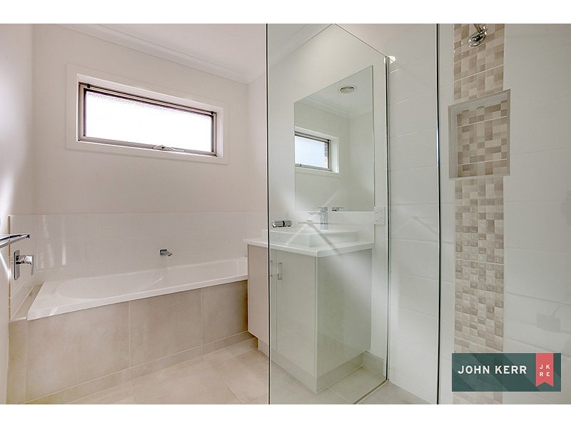 UNIT 2 and 3 /10 ASHBY STREET, Trafalgar VIC 3824