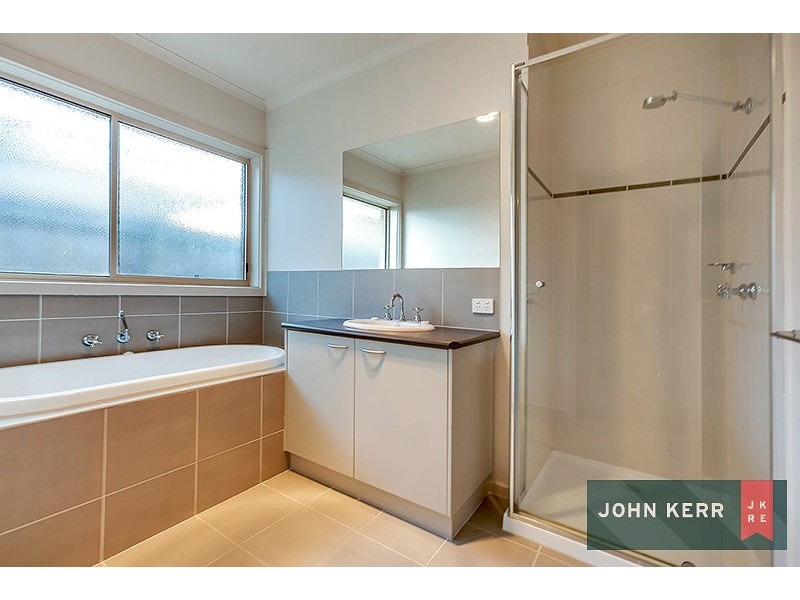 31 Vincent Boulevard, Trafalgar VIC 3824