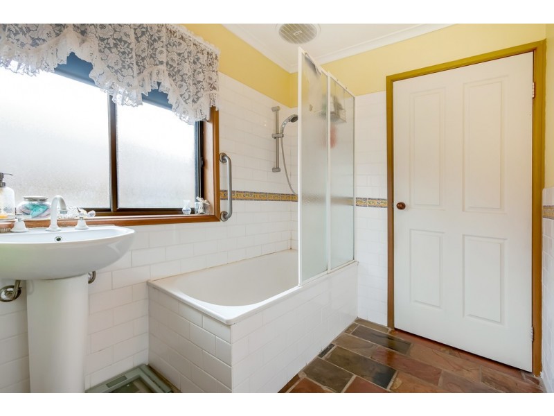 24 Chapmans Road, Trafalgar VIC 3824